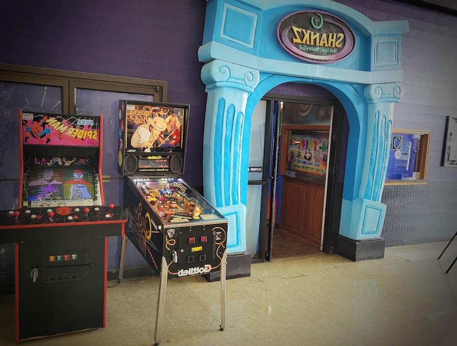 Shankz 3D Black Light Miniature Golf and Pizza in Washington