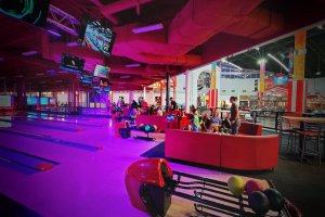 Bowling Orlando at Dezerland Park Orlando