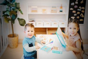 THE KIDS CAVE INDOOR PLAYGROUND LLC